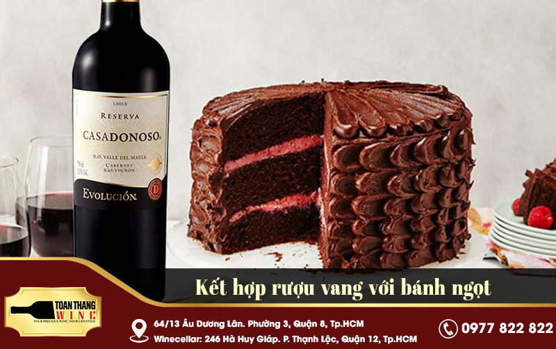 Kết hợp rượu vang với bánh ngọt